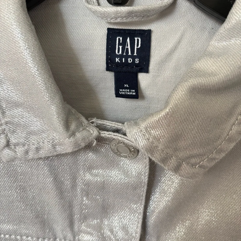 GAP Shimmering Silver Denim Jacket Size LX 12-13